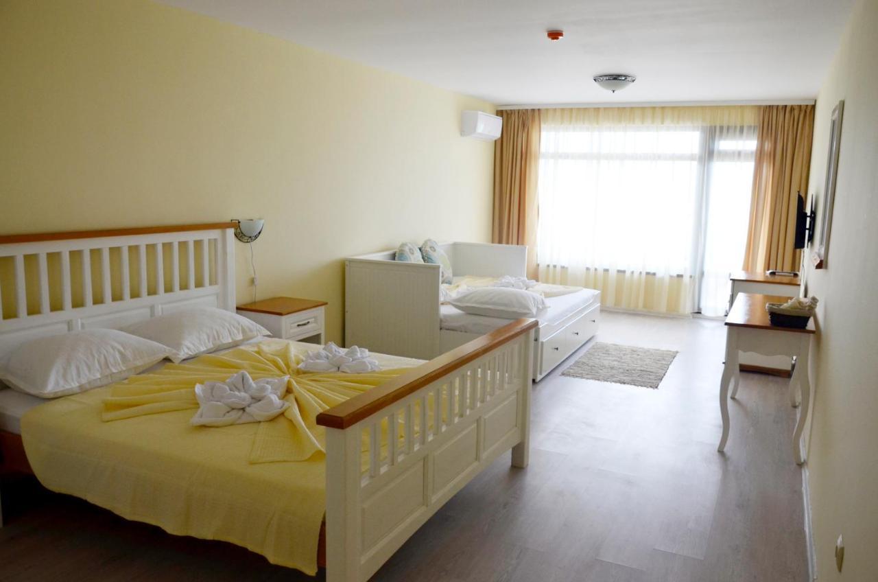 Ashram Hotel Πριμόρσκο Εξωτερικό φωτογραφία