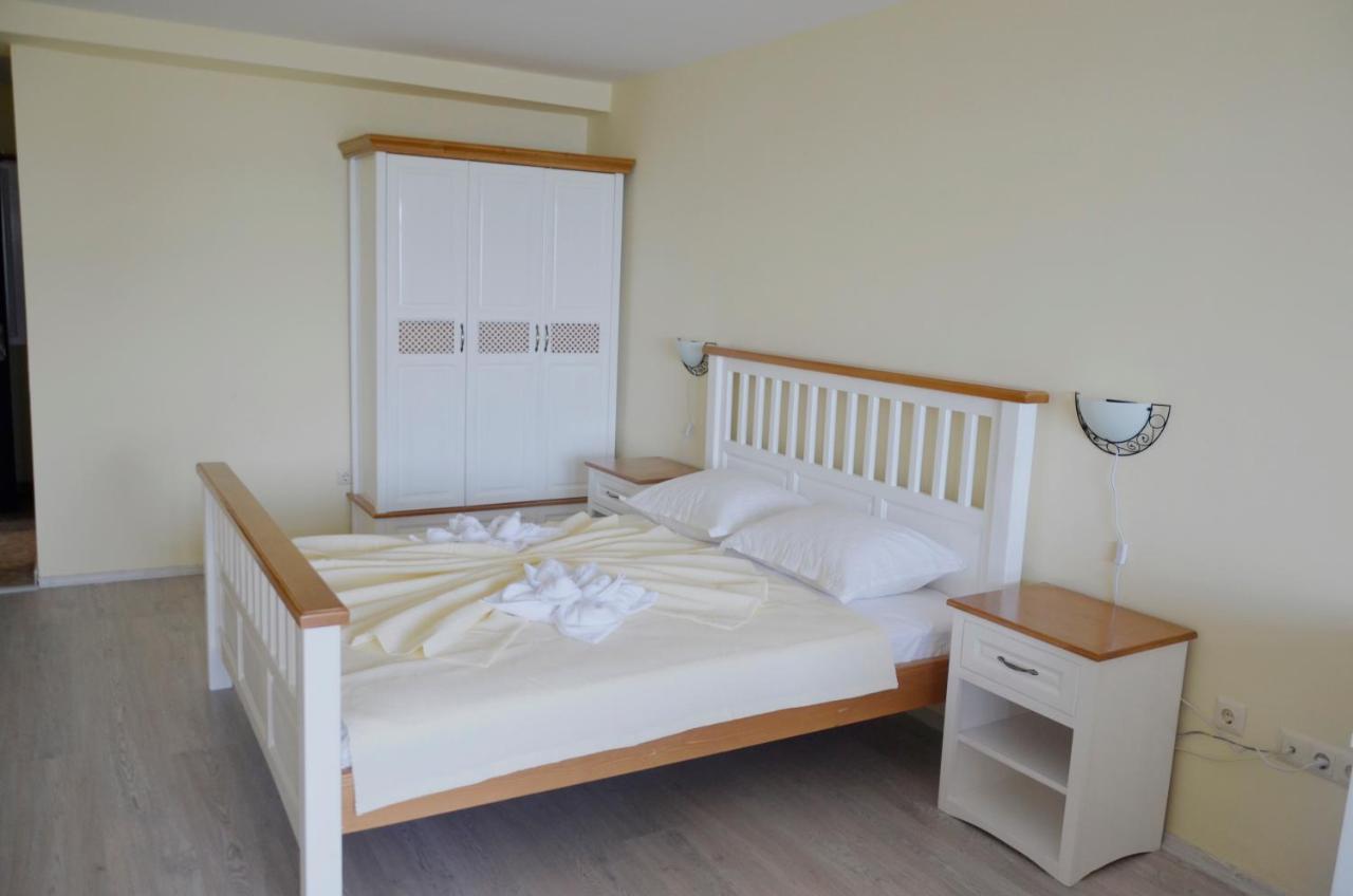 Ashram Hotel Πριμόρσκο Εξωτερικό φωτογραφία